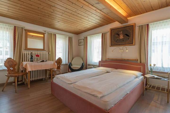 Room 5 of 21
