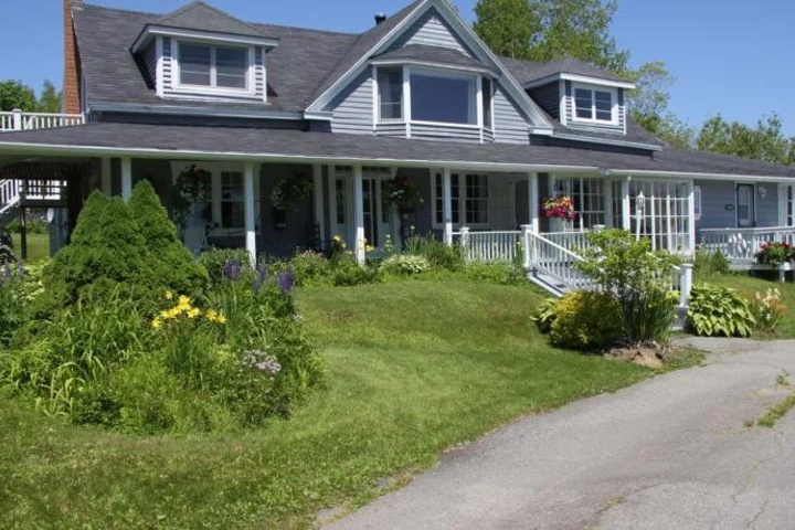 Photo of Broadwater Inn & Cottages