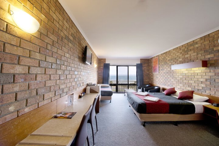 Room 10 of 55