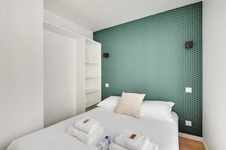 Room 7 of 92
