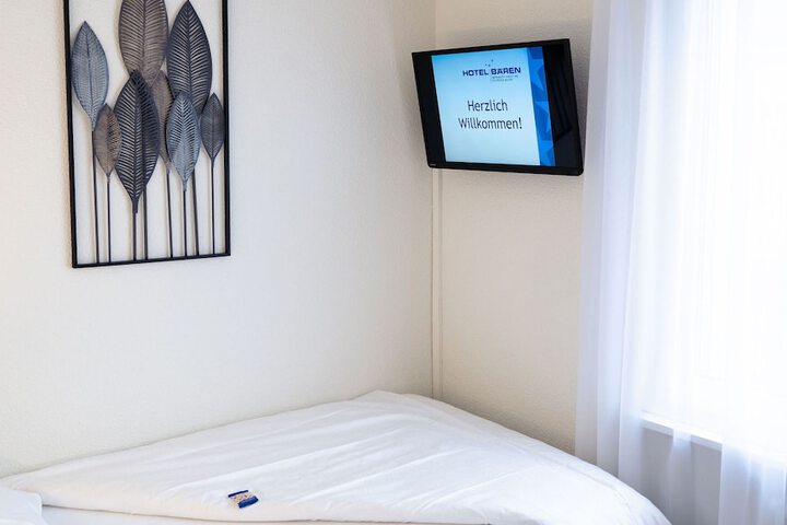 Room 2 of 29