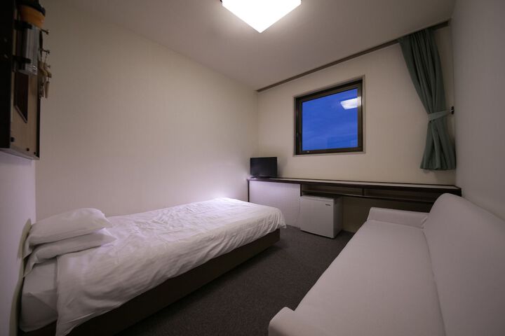 Room 10 of 45