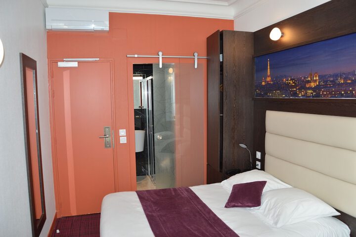 Room 5 of 34