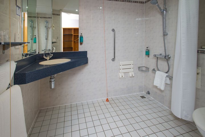 Room 15 of 88