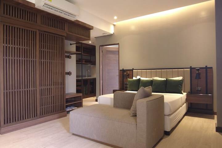 Room 30 of 64