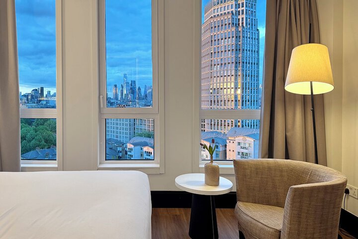 Room 40 of 92