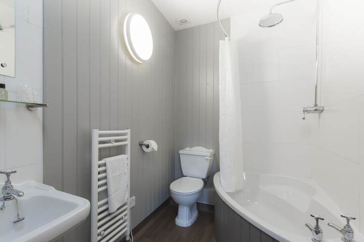Clean Restrooms