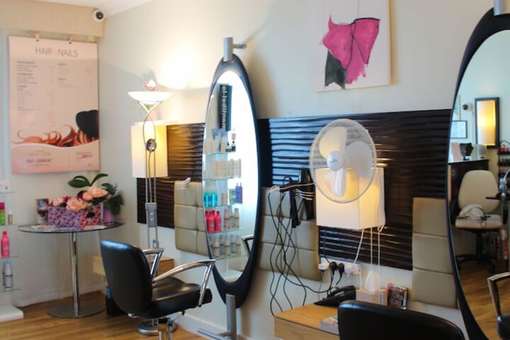 Hair salon
