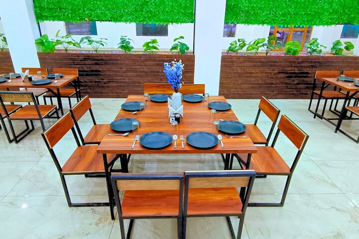Dining 66 of 87
