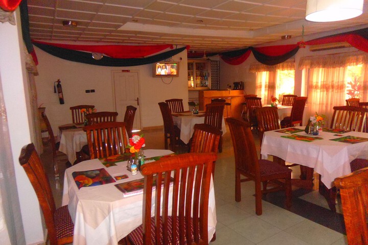Dining Photos