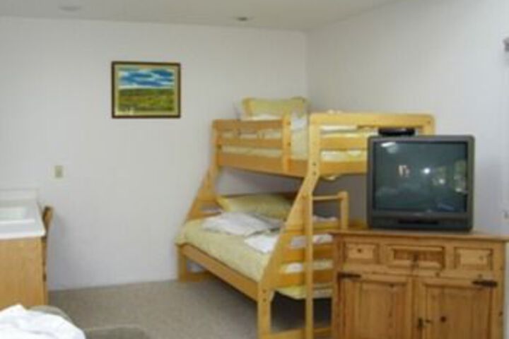 Room 5 of 18