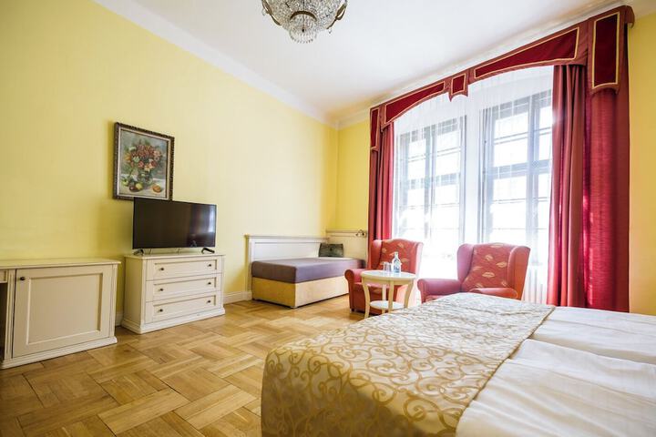 Room 34 of 119