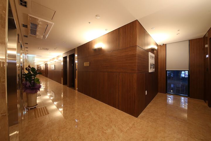 Ballroom/Hall 40 of 42