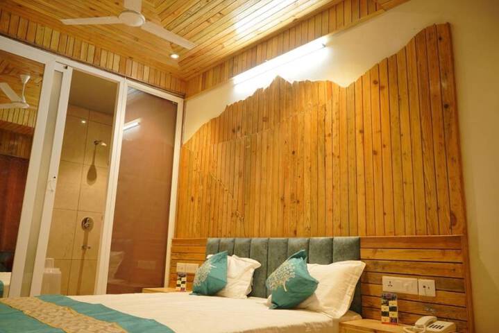 Room 2 of 22