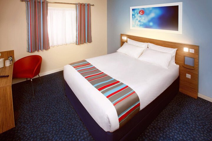 Room 2 of 11