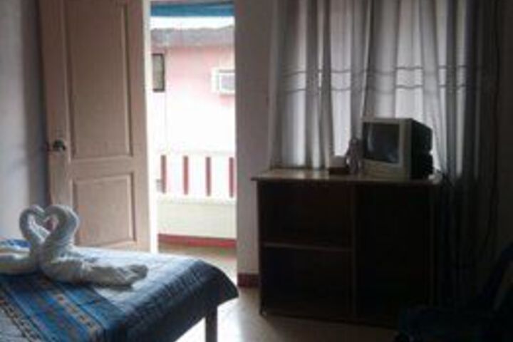 Room 8 of 37