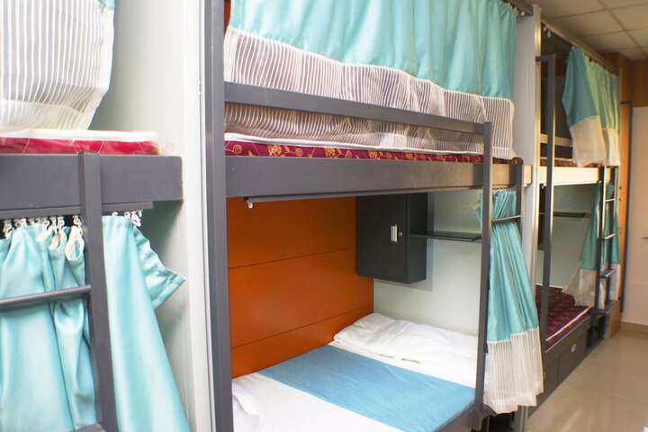 Room 10 of 29