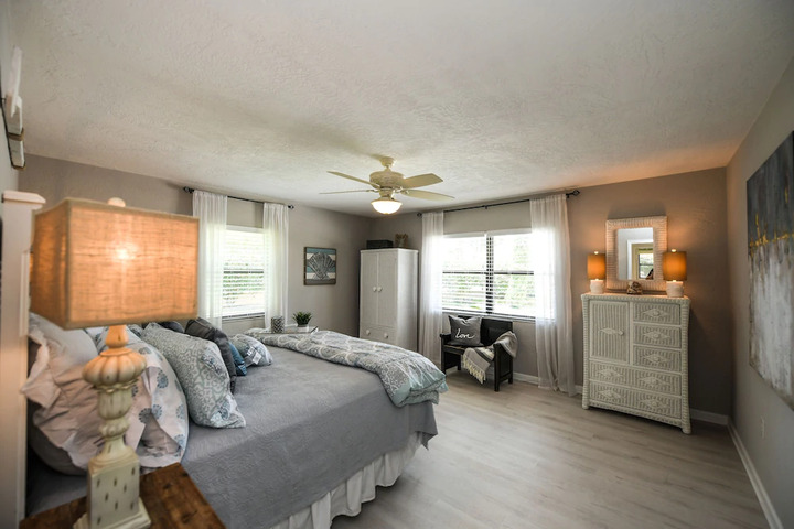 Room 3 of 10