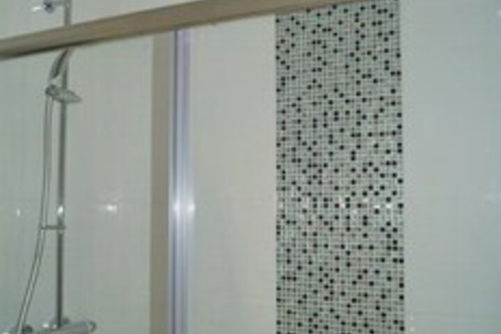 Room 4 of 15