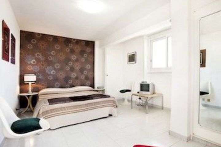 Room 56 of 168