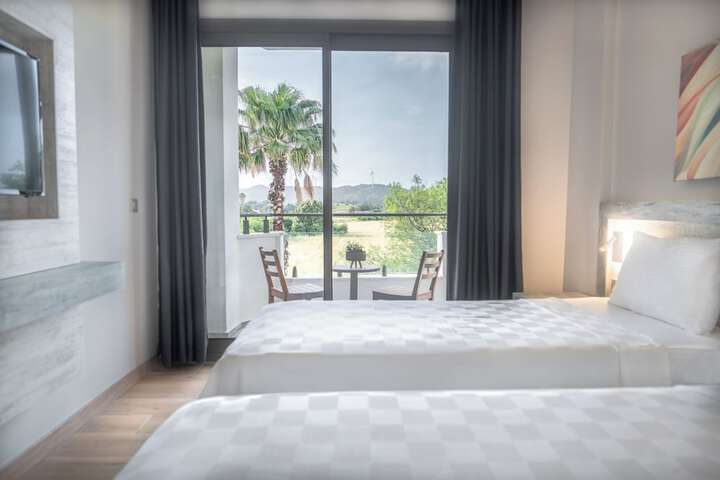 Room 43 of 169