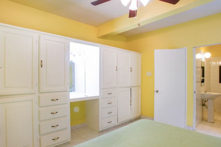 Room 17 of 47