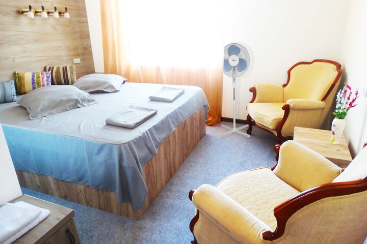 Room 12 of 21