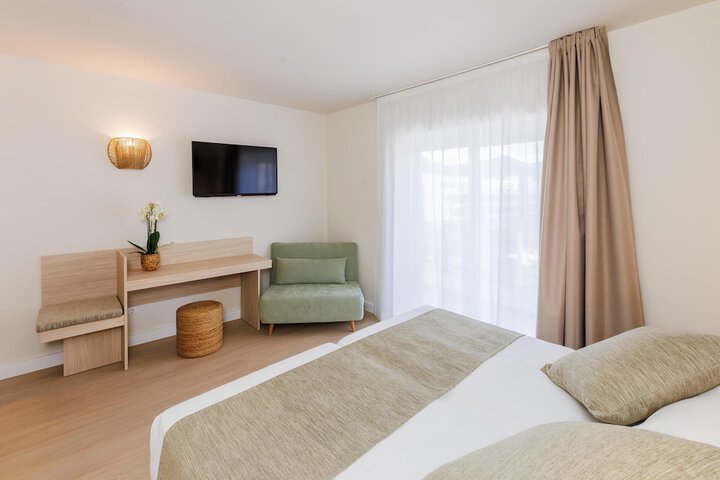 Room 46 of 149