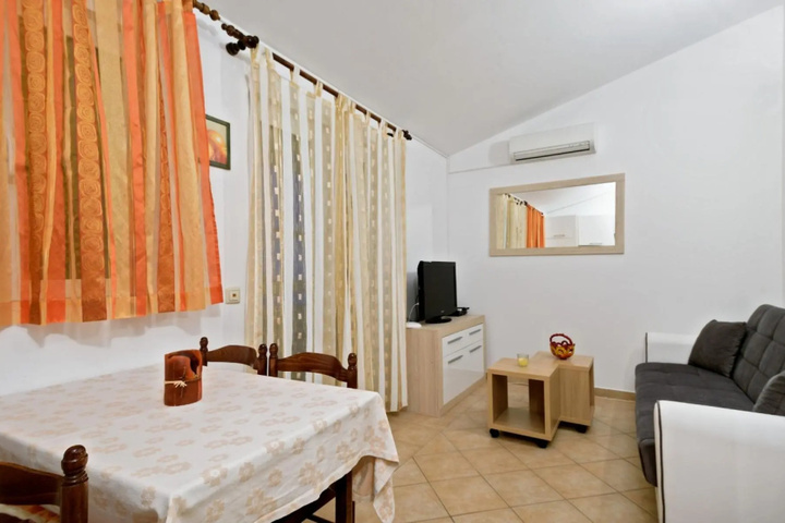 Room 2 of 14