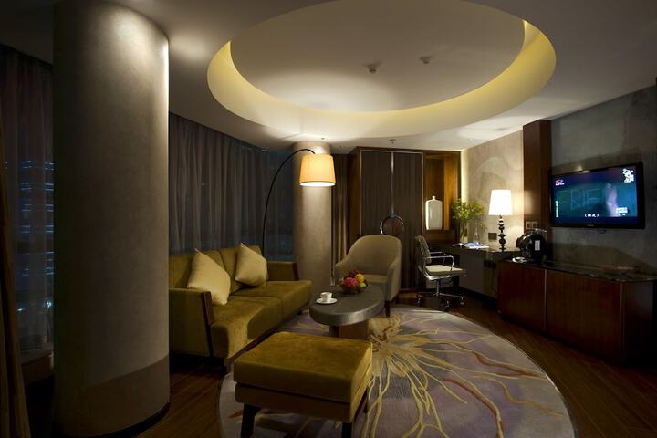Room 3 of 47
