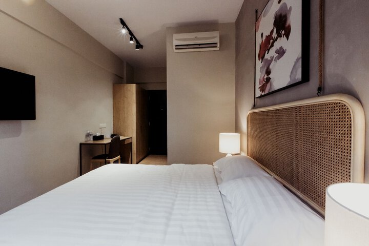 Room 33 of 105