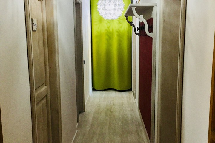 Ballroom/Hall 17 of 23