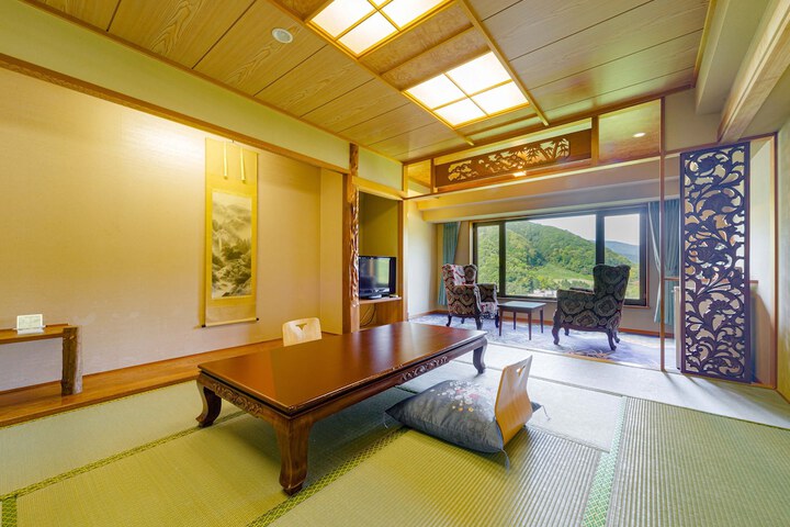 Room 32 of 190