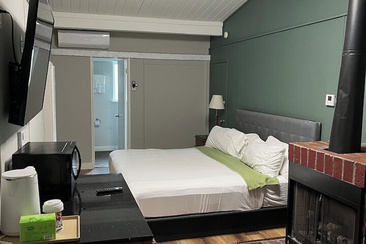 Room 15 of 43