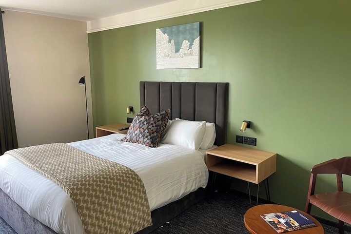Room 3 of 22