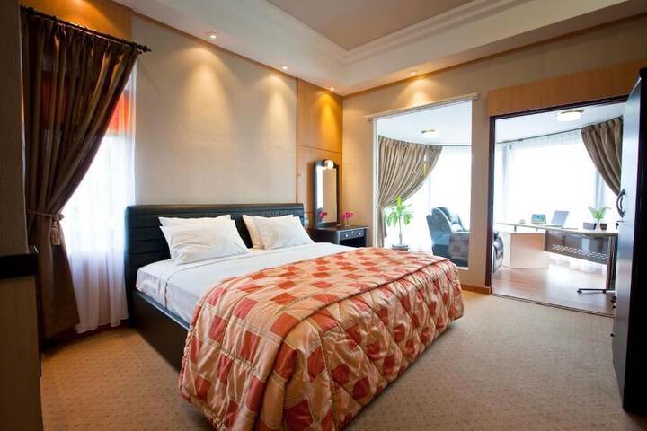 Room 6 of 20