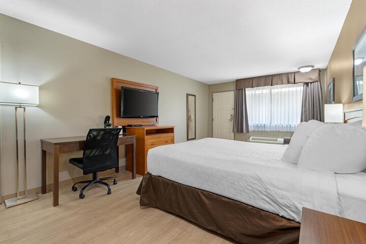 Room 13 of 37