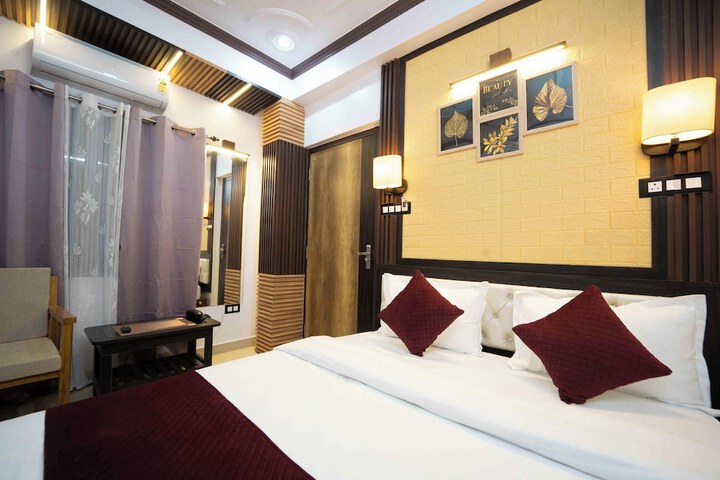 Room 15 of 31