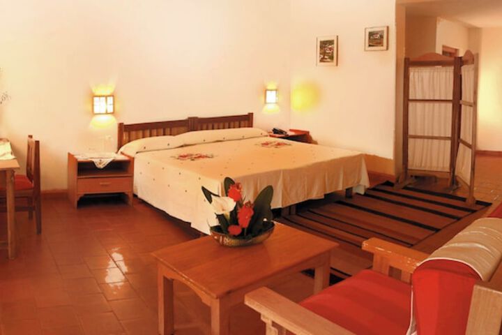 Room 5 of 49