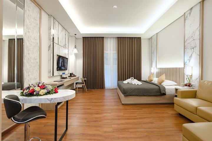 Room 27 of 84