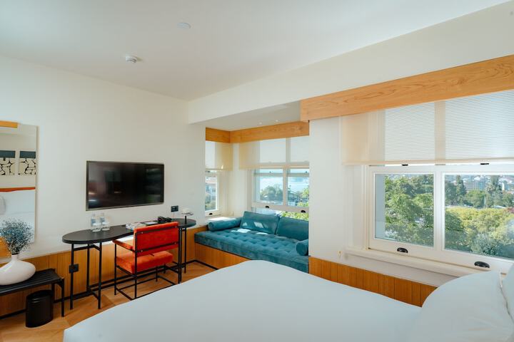 Room 30 of 113