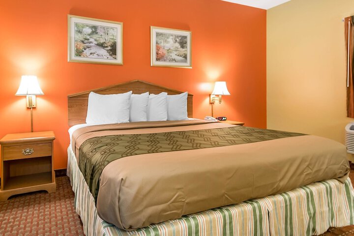 1 King Bed (13 of 22)
