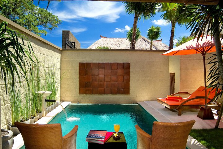 Pool Hotel