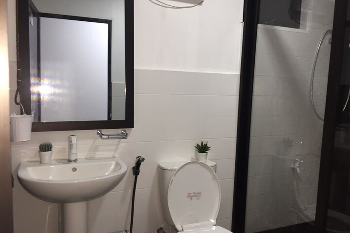 Room 35 of 53