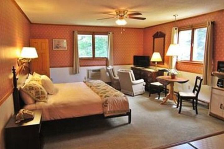 Room 3 of 23