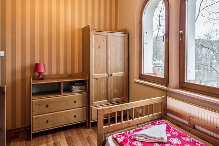 Room 15 of 165