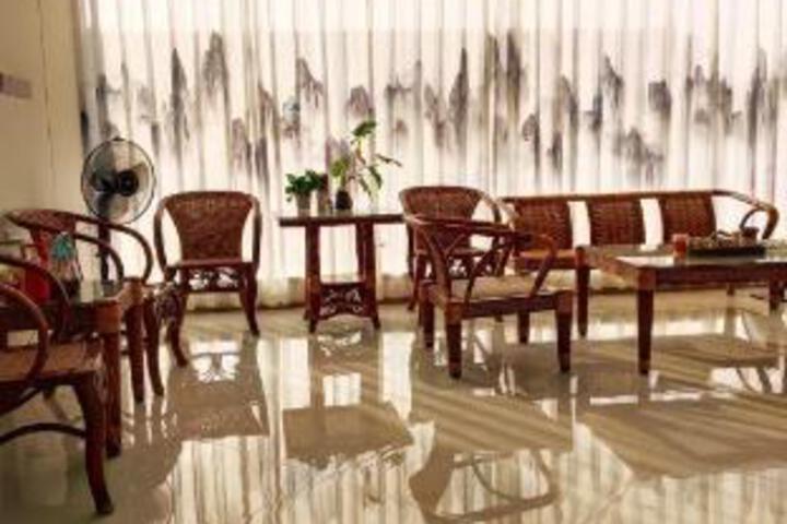 Zhongshan Business Hotel