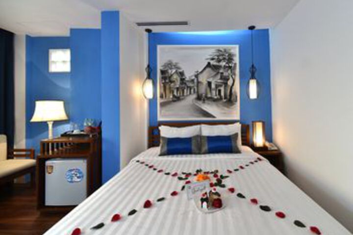 Room 32 of 84