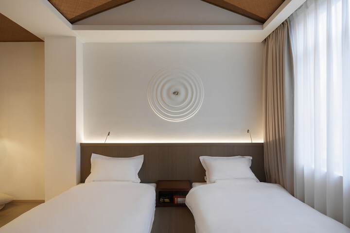Room 14 of 44