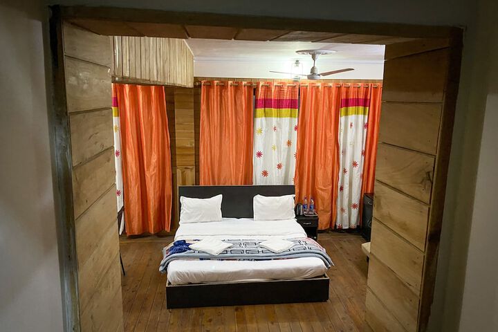 Room 16 of 84